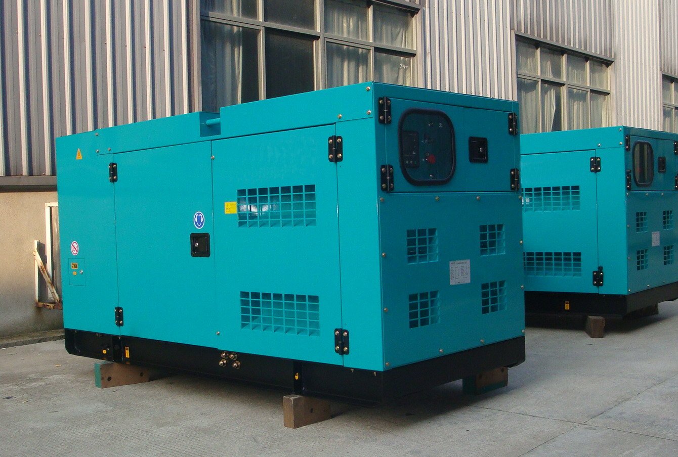 Znamionowa moc wyjściowa generatora rezerwowego 60kW / 75kVA